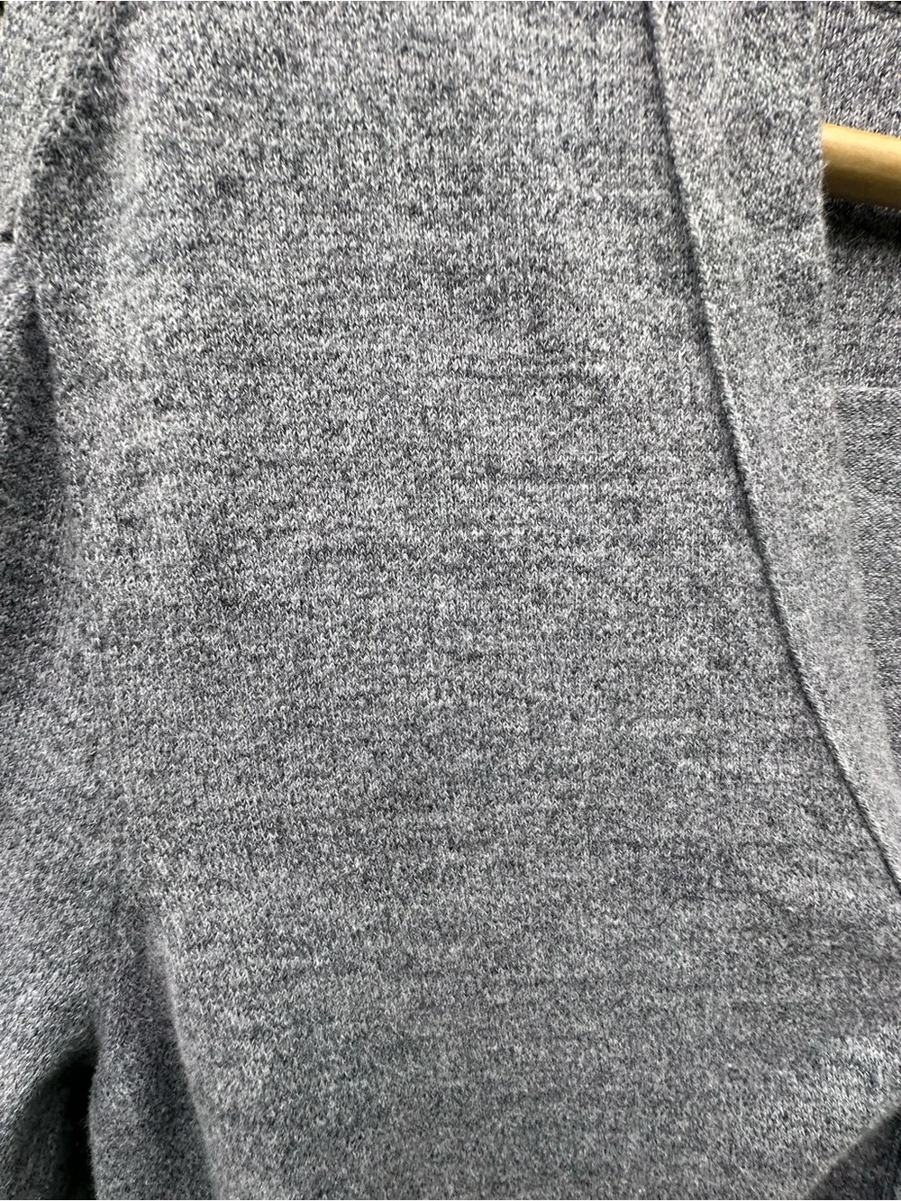 Banana Republic Cardigan Men’s V-Neck Button Sweater Soft Gray Classic Timeless